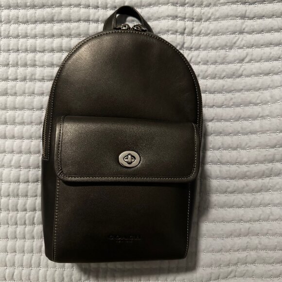 Coach Turnlock Sling Pack GUNMETAL/BLACK - Picture 1 of 7